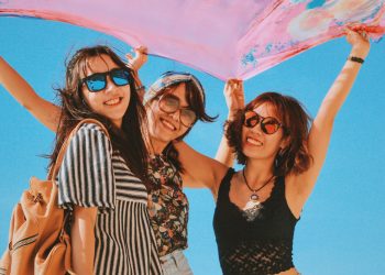 Đi Du Lịch Anh Nên Mặc Gì ? Những Điều Lưu Ý Không Thể Bỏ Qua!