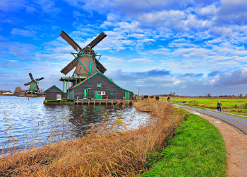 Đi Du Lịch Hà Lan Nên Mặc Gì ? Cần Chuẩn Bị Những Gì ?