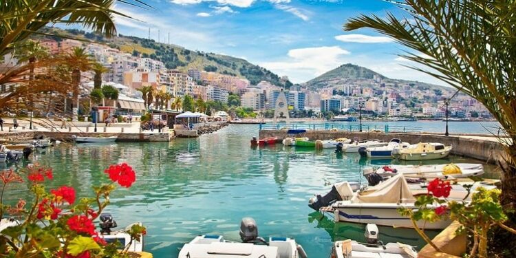 Tất Tần Tật Những Điều Cần Biết Trước Khi Du Lịch Albania: Hướng Dẫn Chuẩn Bị Chi Tiết